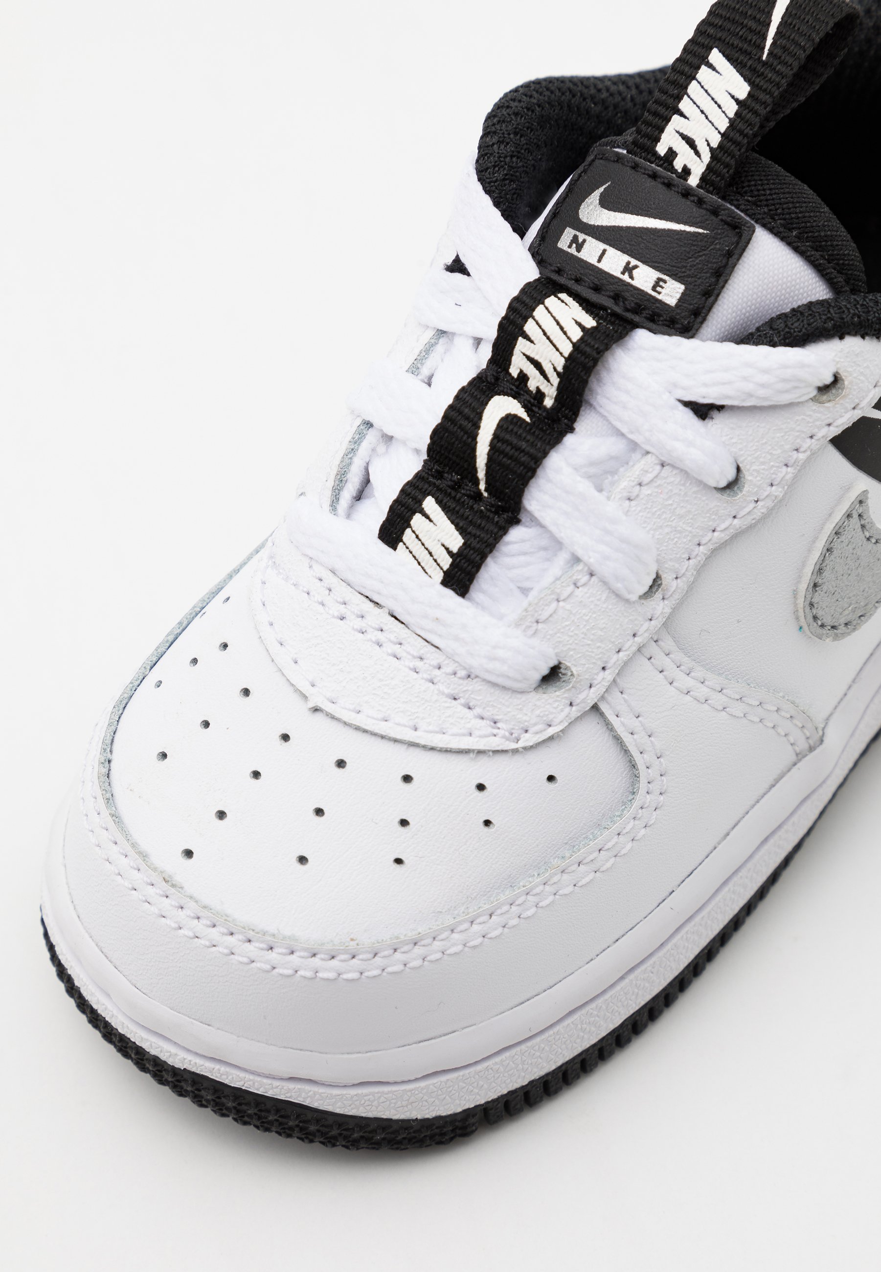 Pirkt: Tops NIKE Nsw Club Balta - ELKOR interneta veikalā. Piegāde.  Īpašības, cena NIKE Nsw Club | BQ1260 100