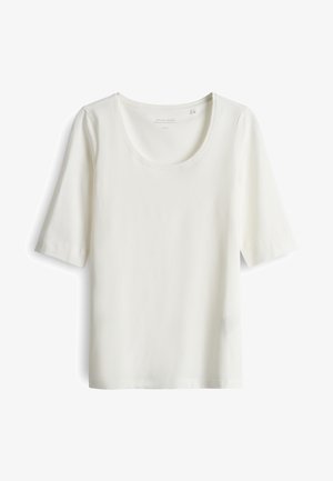 Witte korte mouw blouse met een ronde halslijn en een glad, effen stof, plat liggend weergegeven op een witte achtergrond.