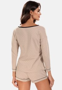 Vivisence 2022 SET - Nachtwäsche Set - beige
