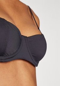Frankies Bikinis COLA TOP - Bikini pezzo sopra - black