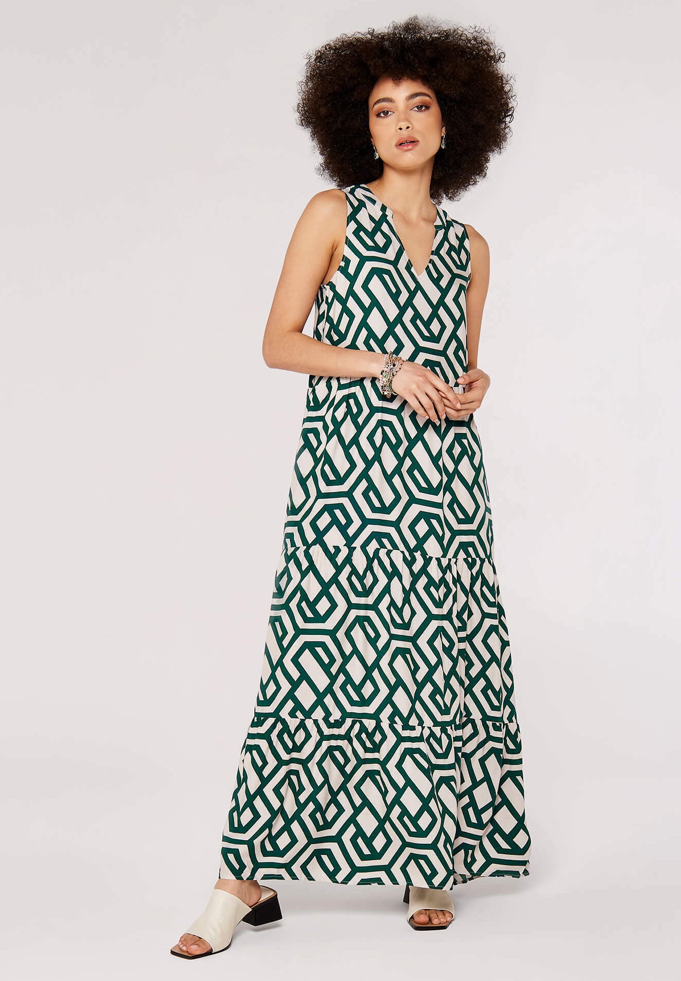 Apricot GEOMETRIC TIERED - Maxi dress - green - Zalando