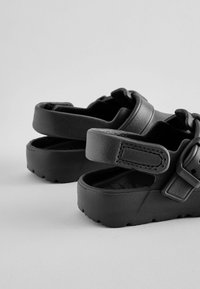 Next CLOGS  - Klumpák - black