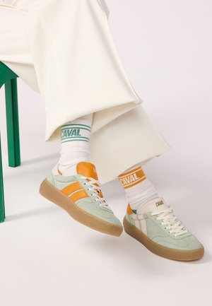 Caval, HIGH PULSE - LOW-TOP SNEAKERS - Chaussures de skate - light khaki