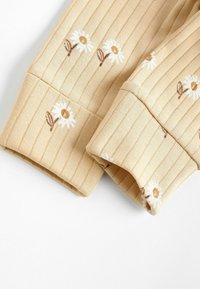 Next 3 PACK - REGULAR FIT - Magamisriided - neutral