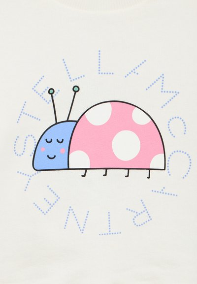 Schlafende Marienkäfer-Cartoon mit blauem Kopf, rosa Panzer mit weißen Punkten und geschlossenen Augen, umgeben von gepunktetem Text mit der Aufschrift "SCHLAFENDER MARIENKÄFER".