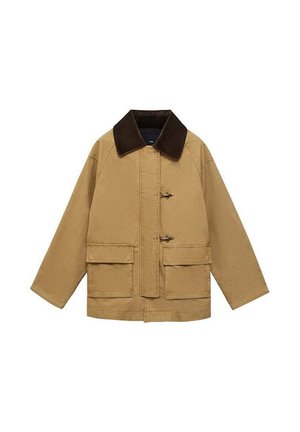 Giacca di cotone beige con colletto in corduroy marrone, due tasche frontali e chiusure a toggle. Il design è leggermente oversize e accorciato.