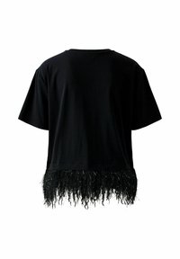 Schwarzes T-Shirt mit kurzen Ärmeln und strukturiertem Fransen-Saum. Der Stoff scheint weich zu sein, mit lockerer Passform und einem Rundhalsausschnitt.