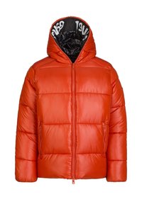 Rode donzen jas met een glanzende afwerking, voorzien van een capuchon, rits aan de voorkant en een doorgestikt ontwerp. De binnenkant is gemaakt van zwart stof met logotekst.