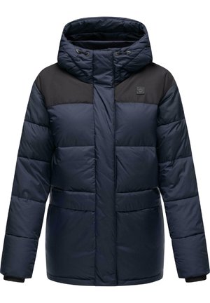Navyblauwe pufferjack met capuchon, voorzien van zwarte schouderpanelen, voorzakken en een gladde textuur. Logo-opdruk op de linkerborst.