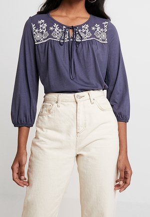 Bluzka z długim rękawem