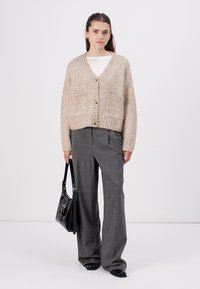 Vero Moda VMINGRID V-NECK  - Vesta na kopčanje - beige