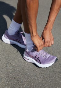 ASICS Scarpe da corsa su strada - violet quartz/indigo blue