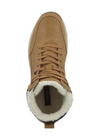 Zapatilla de cuero marrón con un forro blanco esponjoso, cordones en la parte delantera y un diseño de punta redonda. Cuenta con un cuello acolchado y suela de goma.