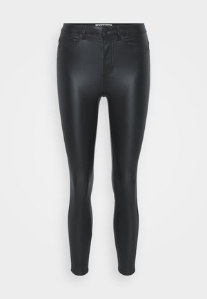 Zwarte faux leren leggings met een aansluitend ontwerp, vijf-pocket styling en een gladde, glanzende textuur. Bevat een rits en een knoopsluiting aan de voorkant.