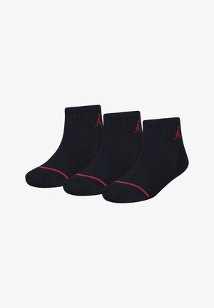 Schwarze Knöchel-Socken mit roten Akzenten, gerippter Textur und dem Jumpman-Logo. Verkauft im Dreierpack.