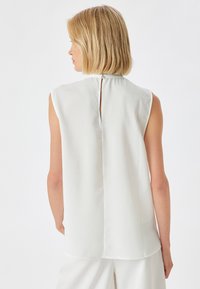 Koton SLEEVELESS - Bluse - white