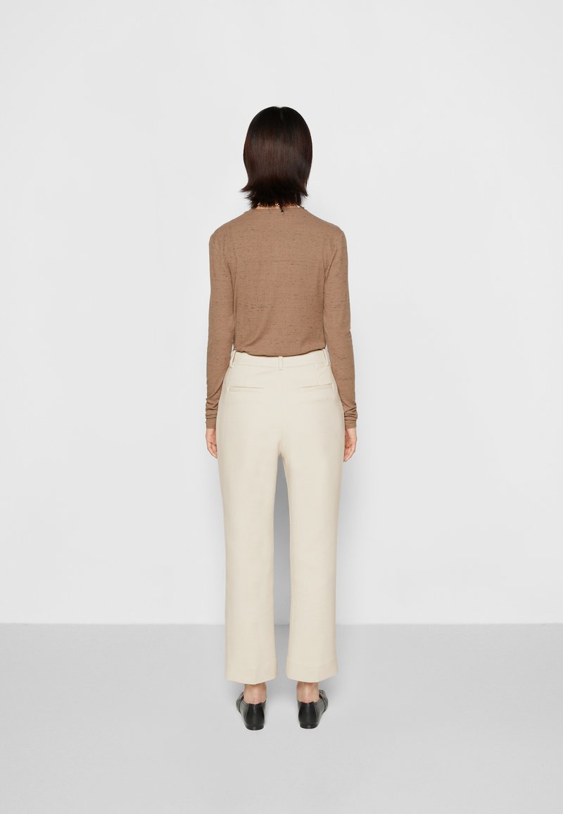 Damen Kleider | Holzweiler JASABI TROUSER Stoffhose ecru/offwhite - LS40118 Damen Kleider | Holzweiler JASABI TROUSER Stoffhose ecru/offwhite - LS40118