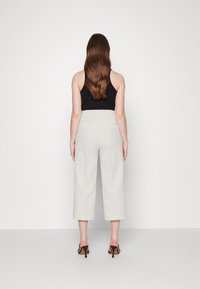 BOSS Tygbyxor - white