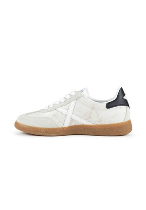 MUNICH, MUNICH LOW TOP TRAINERS - Zapatillas - white