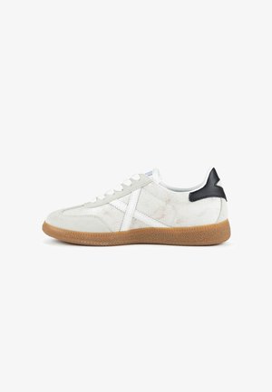 MUNICH, MUNICH LOW TOP TRAINERS - Zapatillas - white