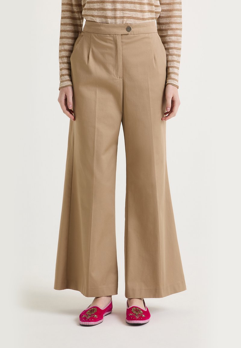 Maliparmi SARTORIAL GABARDINE - Pantalon classique - brown