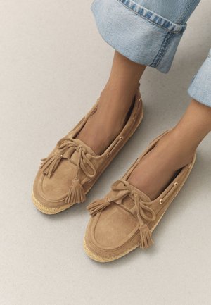 Next, REGULAR FIT - FOREVER COMFORT® BOAT SHOES . - Sejlersko - natural