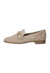 Beige Wildlederschuhe mit einem goldfarbenen Kettenakzent, niedrigem Blockabsatz und genähten Details an den Seiten. Glatte Oberflächenstruktur.