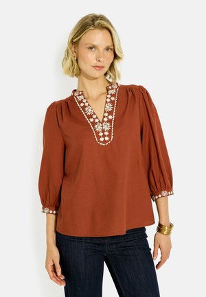 Grain de Malice, BLOUSE À BRODERIES FLORALES - Blusa - terracota