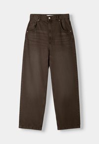 Pantalones de mezclilla marrones con cintura alta, piernas anchas, dos bolsillos frontales y cierre de botón. Textura suave con sutiles detalles de desgaste.