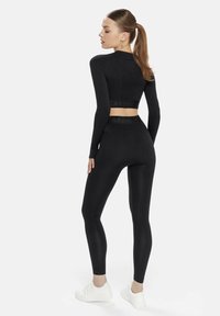 Cardio Bunny ORDINARY - Pikkade varrukatega topp - black