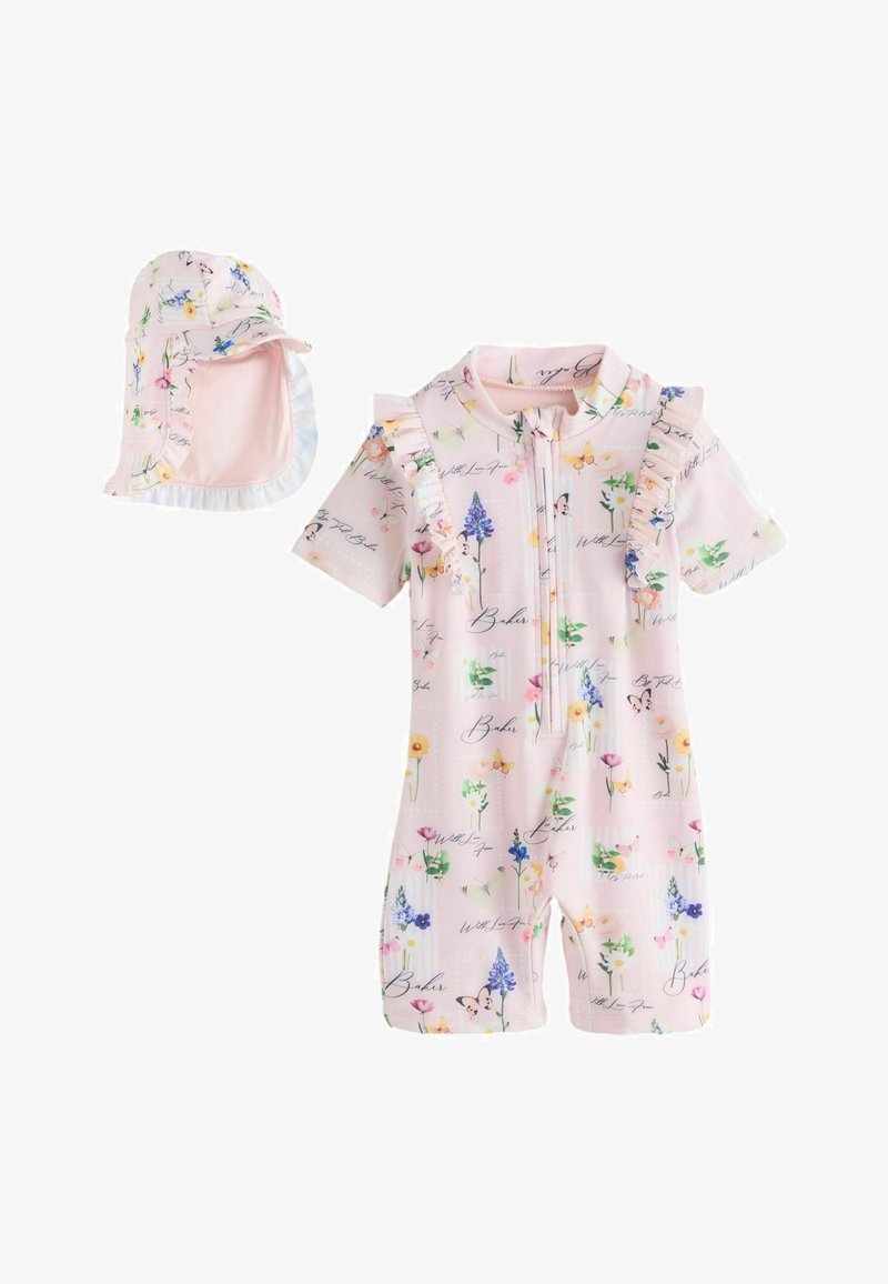 Lyserød blomsterprintet romper med korte ærmer og flæser, med lynlås foran og en matchende solhat med skygge, lavet af blødt stof.