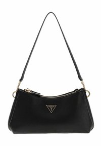 Sac bandoulière en cuir noir texturé avec fermeture éclair dorée et plaque triangulaire du logo Guess USA sur le devant.