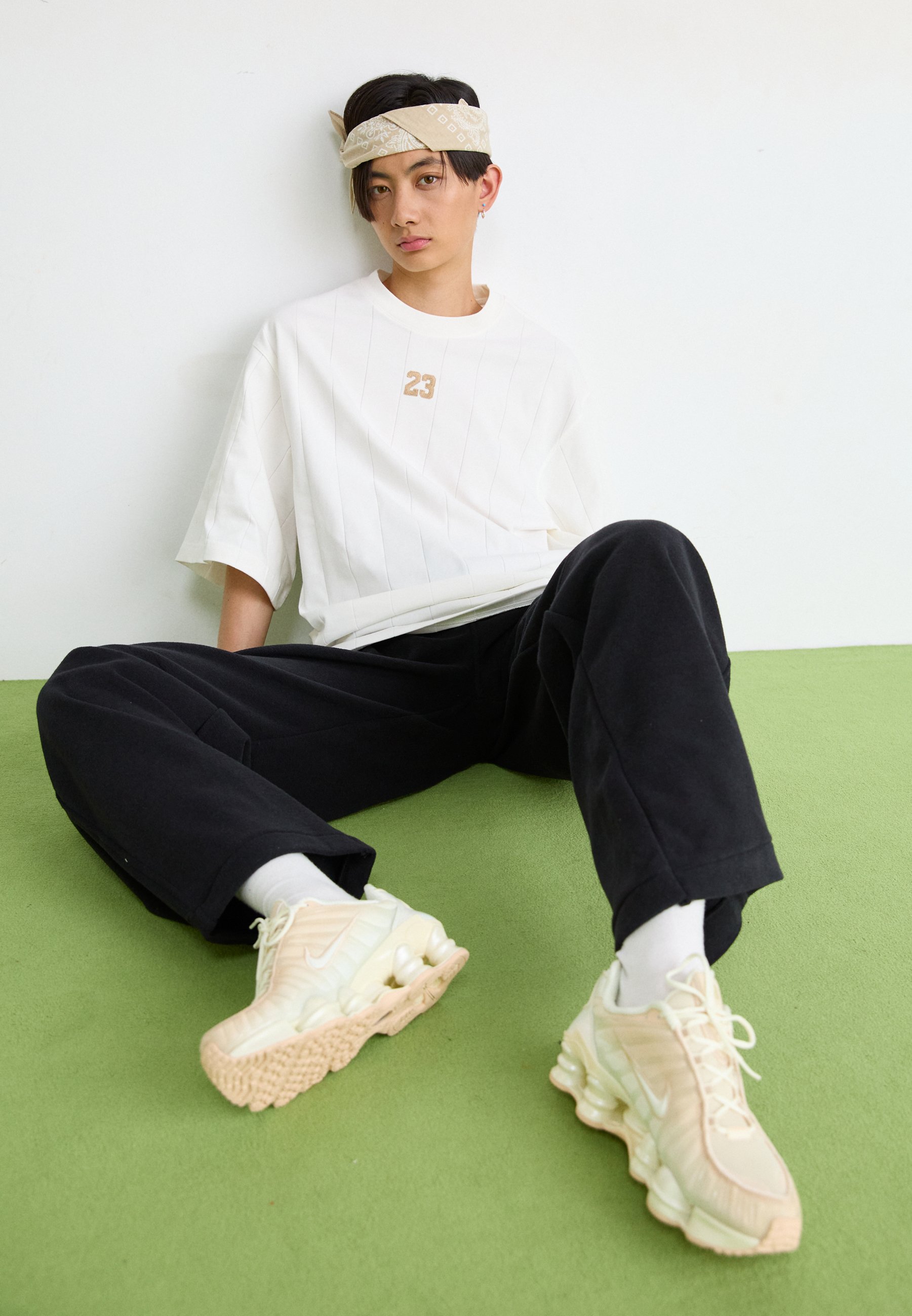 Nike Sportswear SHOX TL NA8 - Sneakers low - pearl white/soft