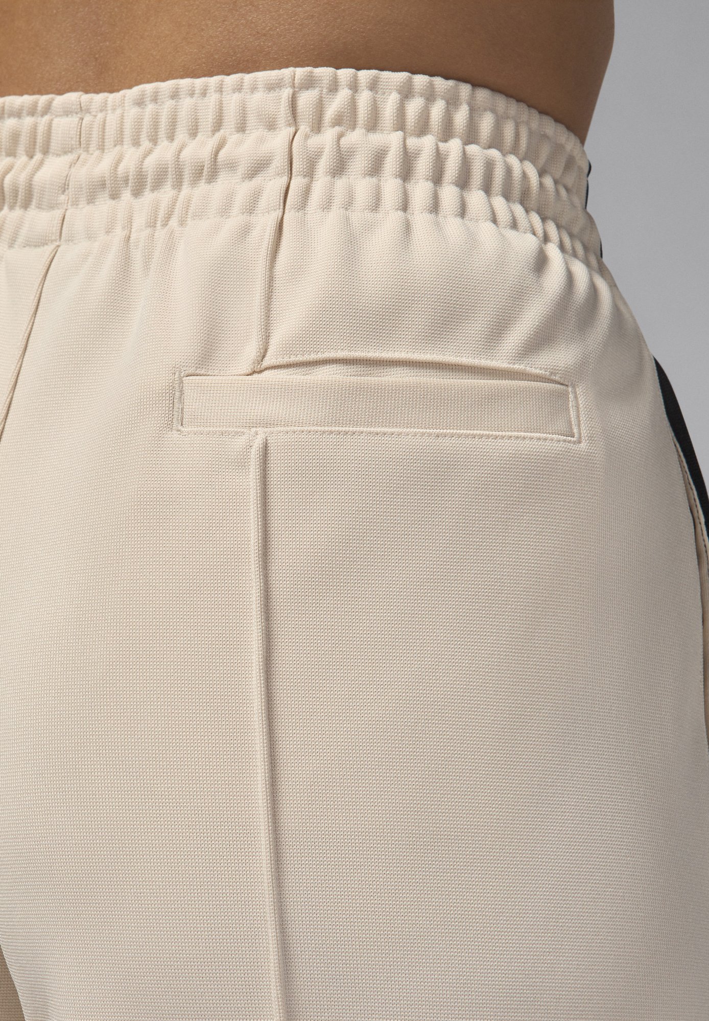 Jordan TRACK PANT - Tracksuit bottoms - legend lt brown