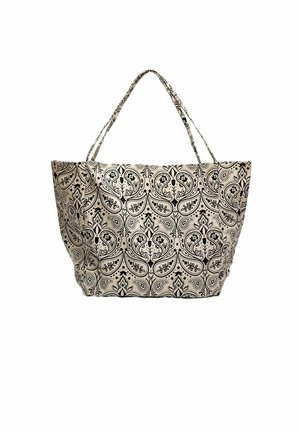 Béžová taška typu tote s černým složitým květinovým a paisley vzorem, s dvojitými ramenními popruhy a širokým otevřeným horním okrajem.