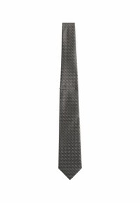 Cravate grise avec un motif géométrique en bleu foncé et bleu clair, dotée d'une texture lisse et d'une pointe effilée. Comprend une boucle à cravate en argent.