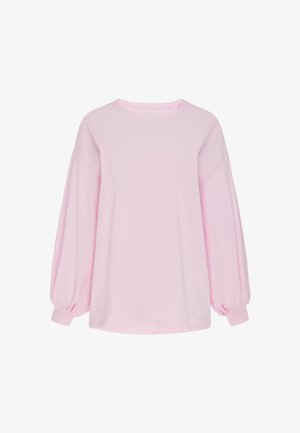 Jasnoróżowa koszula z długim rękawem, okrągłym dekoltem i bufkami ściągniętymi na nadgarstkach.