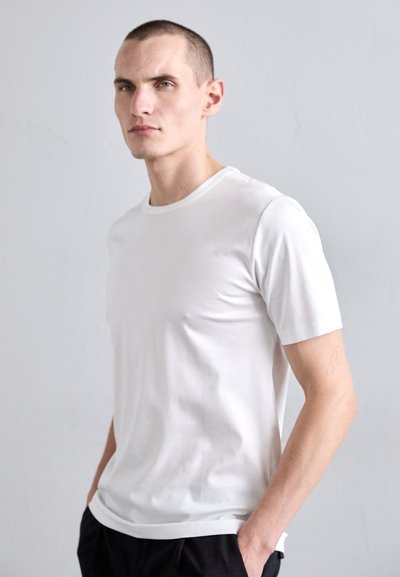 Tiger of Sweden OLAF - Jednoduché tričko - pure white
