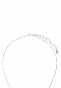 Collana d'argento con maglie fini, caratterizzata da un gancio a granchio e da una catena regolabile con maglie circolari per la personalizzazione della lunghezza.