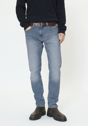 JAKE - Jeansy Zwężane