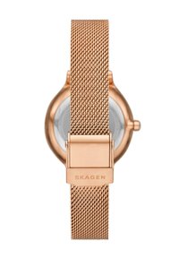 Roséguldfärgad nätarmbandsklocka med en minimalistisk rund klocka, silverfärgad urtavla och spänne med ingraverat varumärkesnamn.