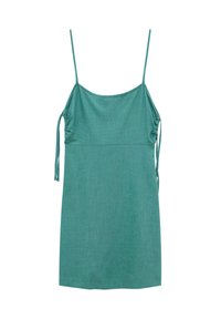 Robe sans manches en teal avec des bretelles spaghetti, dotée de détails plissés sur les côtés et d'un tissu lisse et texturé. Silhouette droite, longueur genoux.