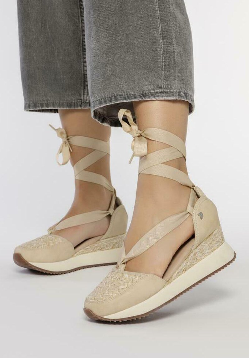 Las sneakers más originales y glamurosas son de Gioseppo | ME PASO EL