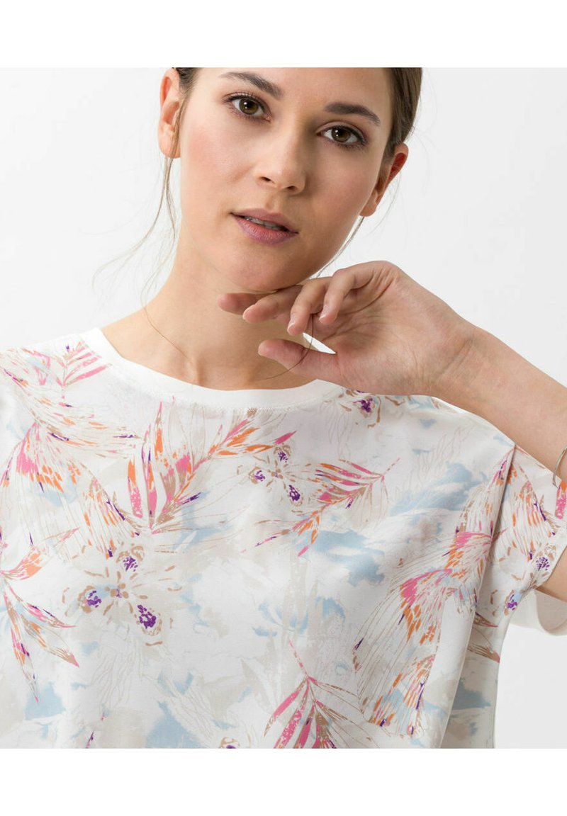 Damen T-Shirts | BRAX STYLE CAELEN T-Shirt print white/weiß - OX08636 Damen T-Shirts | BRAX STYLE CAELEN T-Shirt print white/weiß - OX08636