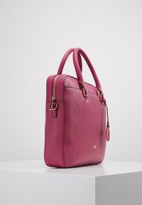 LIU JO Käsilaukku - pink