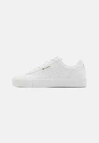 Treeningjalatsid - triple white
