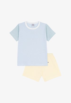 Set di pigiama in cotone a righe con top azzurro chiaro bordato di bianco e pantaloncini gialli, entrambi con sottili e delicate righe.