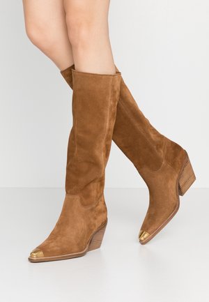 Botas camperas - cognac
