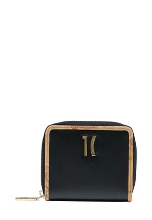 Portefeuille en cuir noir avec une fermeture éclair dorée, accentué par un bord supérieur beige. Présente un logo minimaliste et une forme rectangulaire. Design compact.