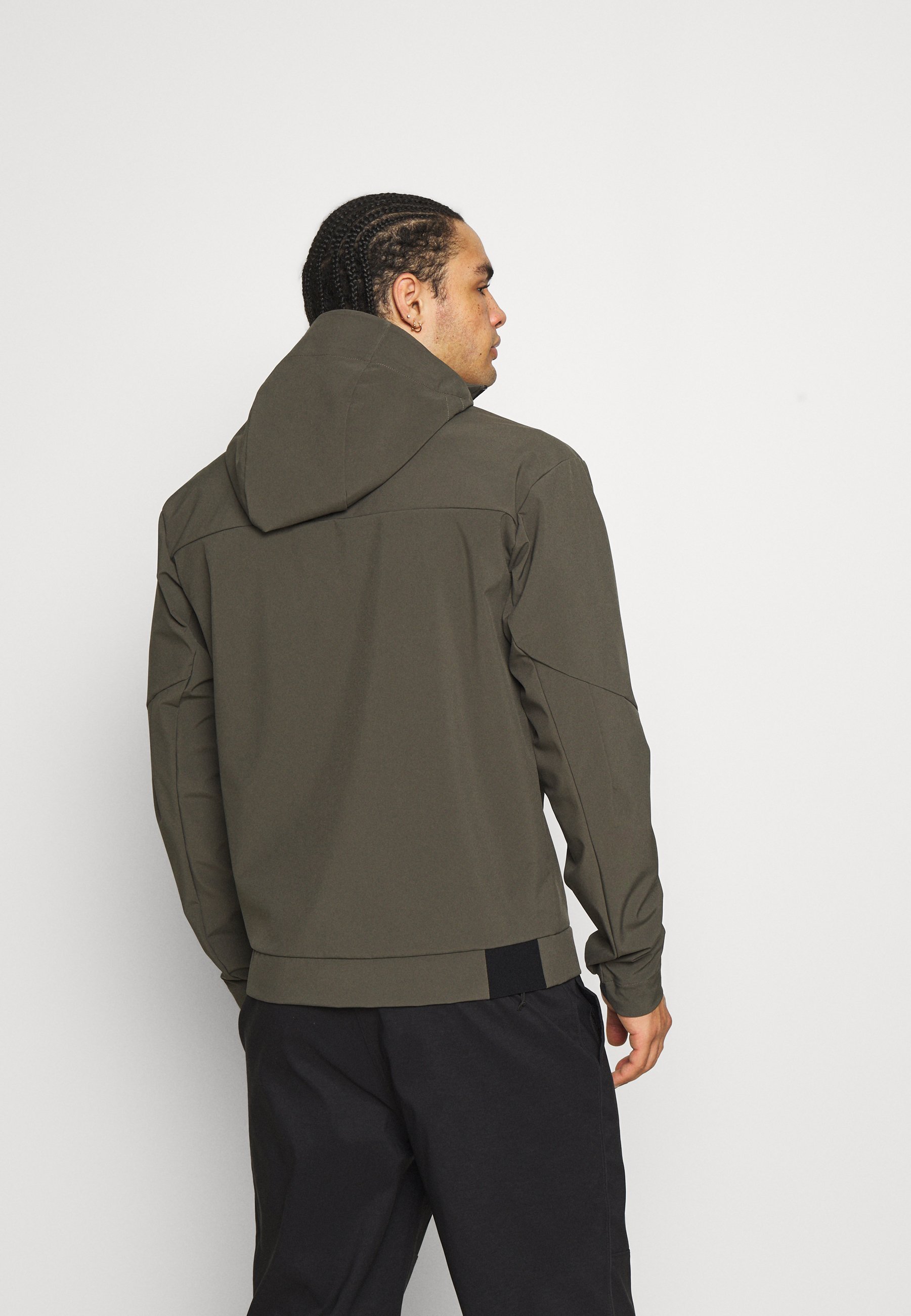 peak performance adventure jacket